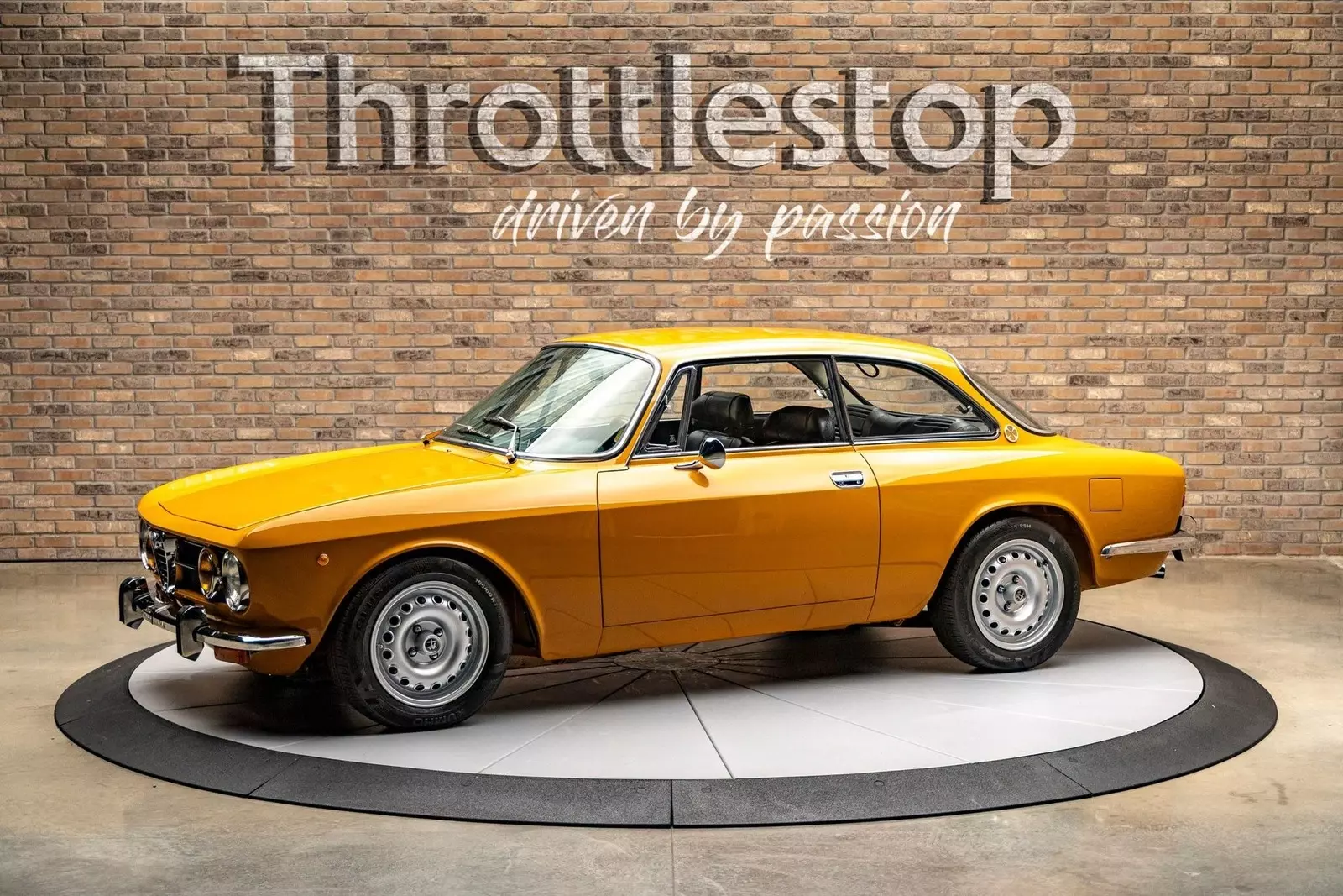 Beautifully Restored, Alfa Romeo, GTV, 1750, Inline 4, A True Driver's Car 1971 Alfa Romeo GTV 1750