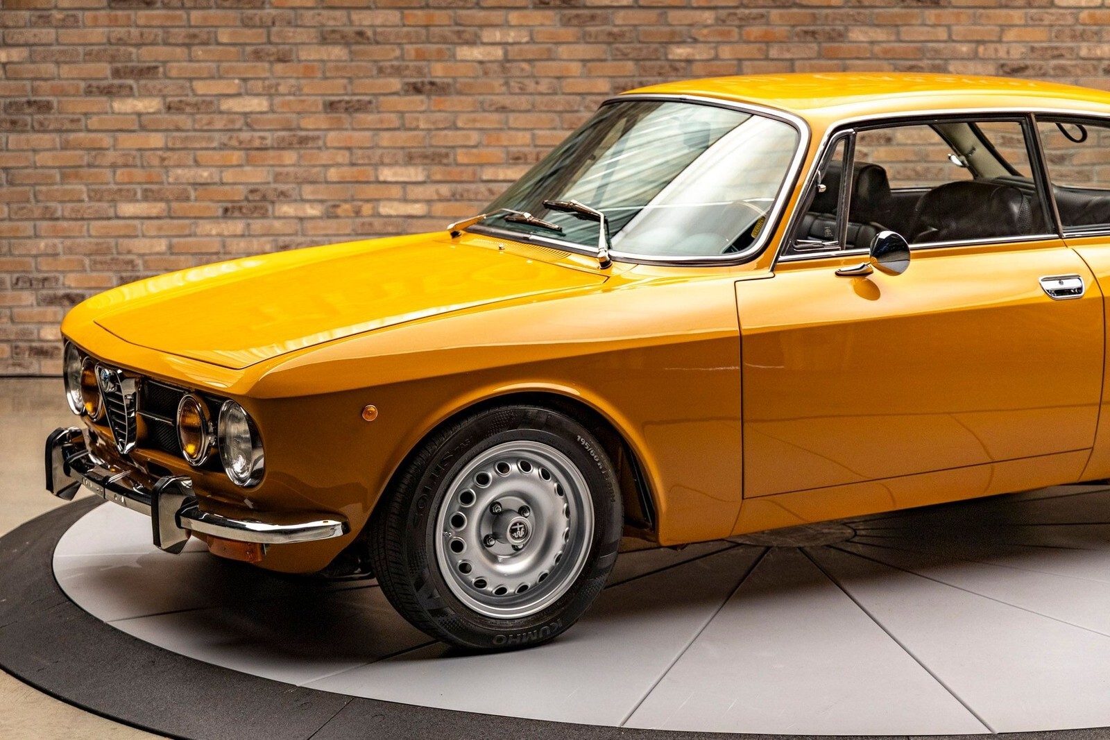 1971 Alfa Romeo GTV 1750 - photo 11