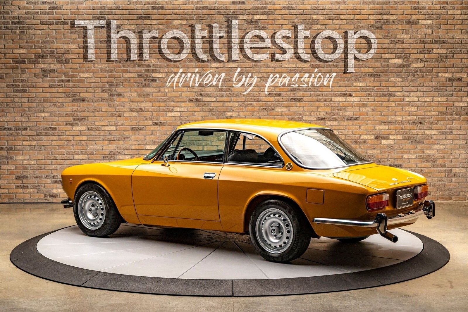 1971 Alfa Romeo GTV 1750 - photo 9