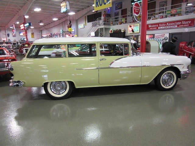 1956 Pontiac Safari Chieftain 860 Special - photo 11