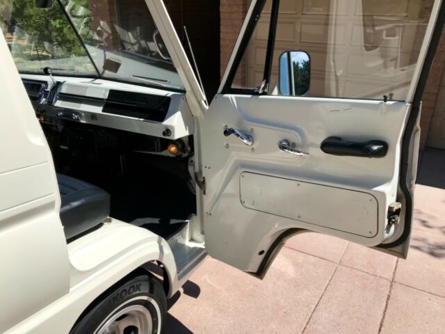 1965 Dodge A100 - photo 11