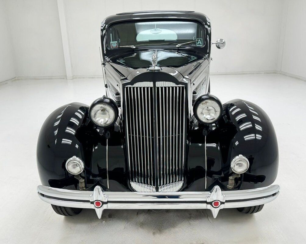 1937 Packard Eight 120-C Sedan - photo 8