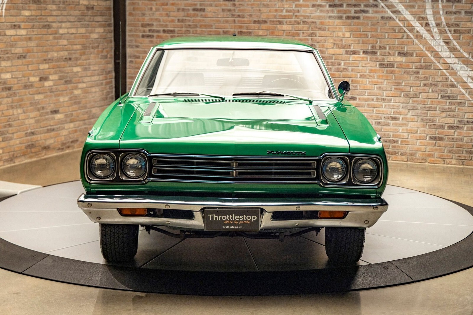 1969 Plymouth Roadrunner - photo 2
