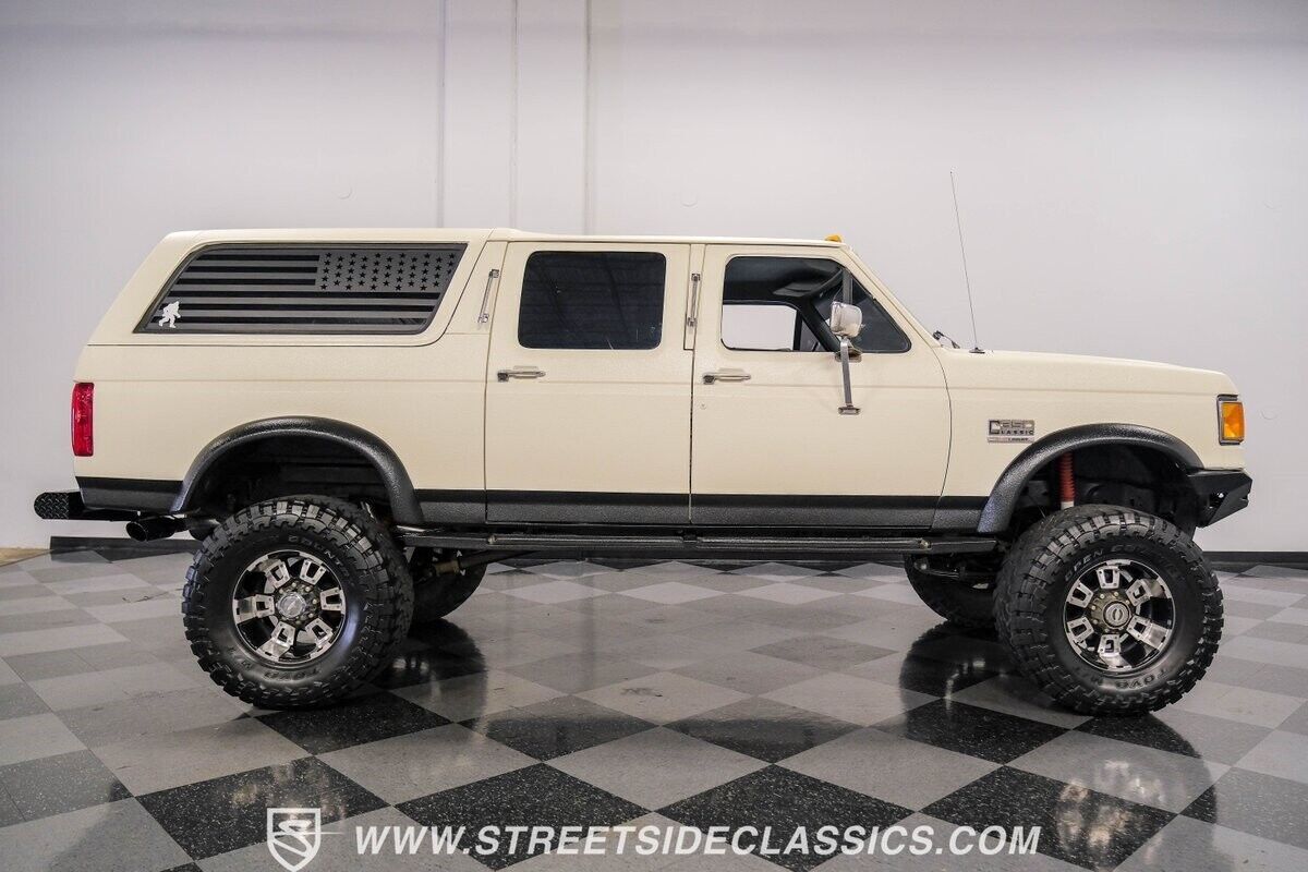 1991 Ford Bronco Centurion C350 4X4 - photo 13