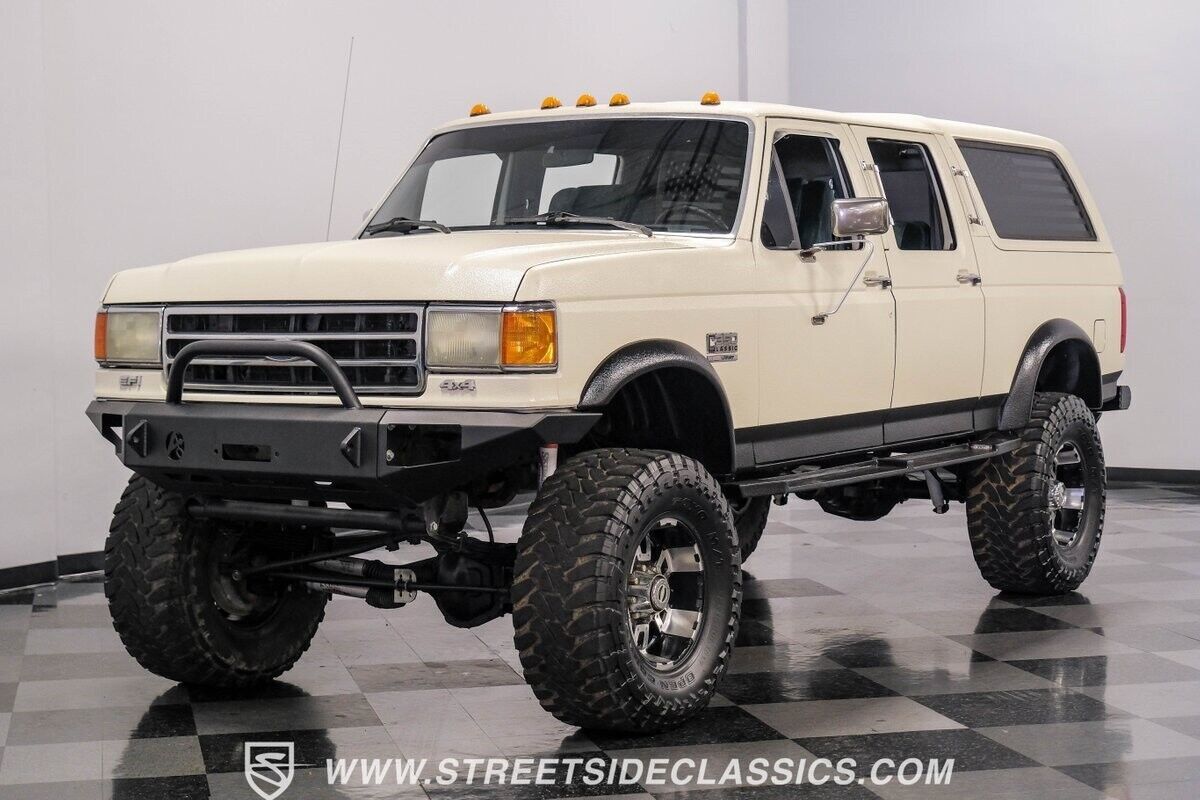1991 Ford Bronco Centurion C350 4X4 - photo 6