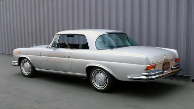 1971 Mercedes-Benz 280SE 3.5 Coupe - Type W111 - Silver/Black - 3.5L V8 - A/C - photo 12