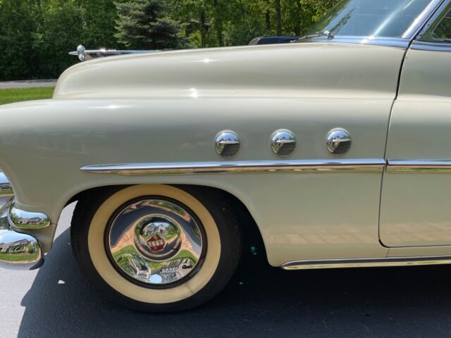 1952 Buick Super - RIVIERA PACKAGE - VERY ORIGINAL CONDITION -SEE V - photo 5