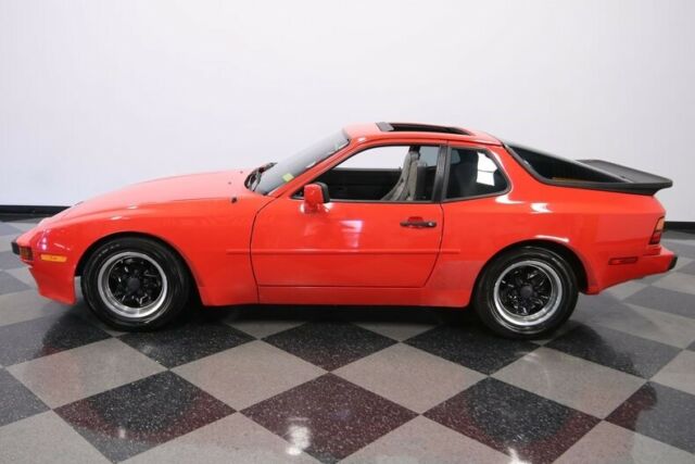 1983 Porsche 944 -- - photo 3