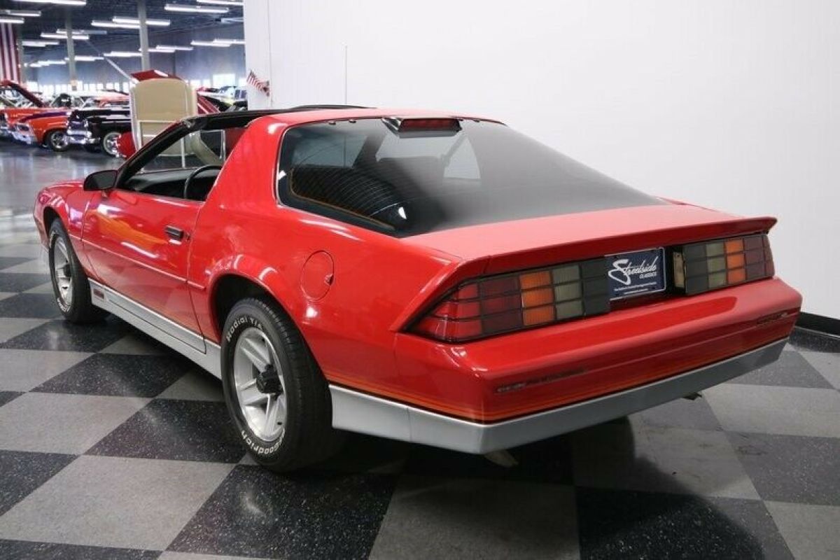 1986 Chevrolet Camaro Z/28 - photo 10