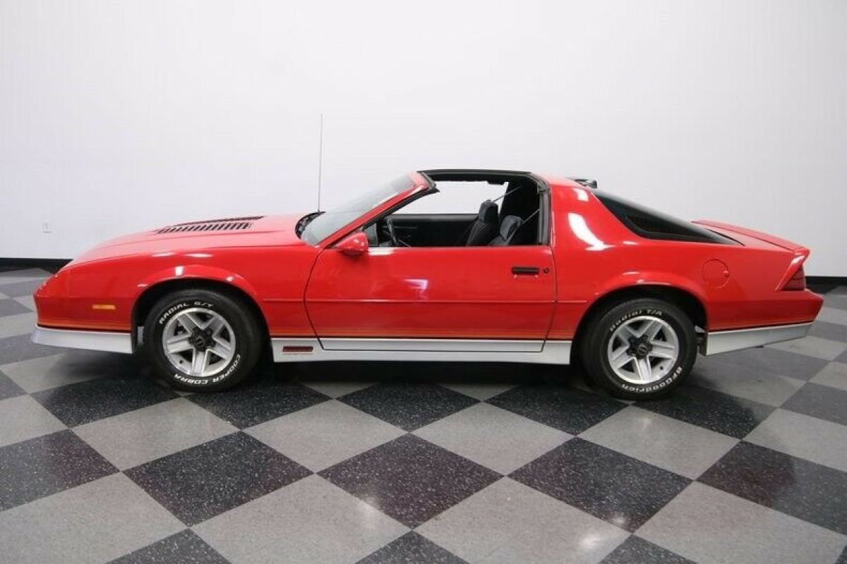 1986 Chevrolet Camaro Z/28 - photo 3
