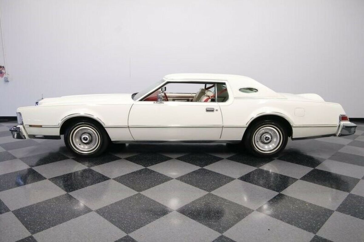 1976 Lincoln Continental Mark IV Lipstick Edition - photo 3