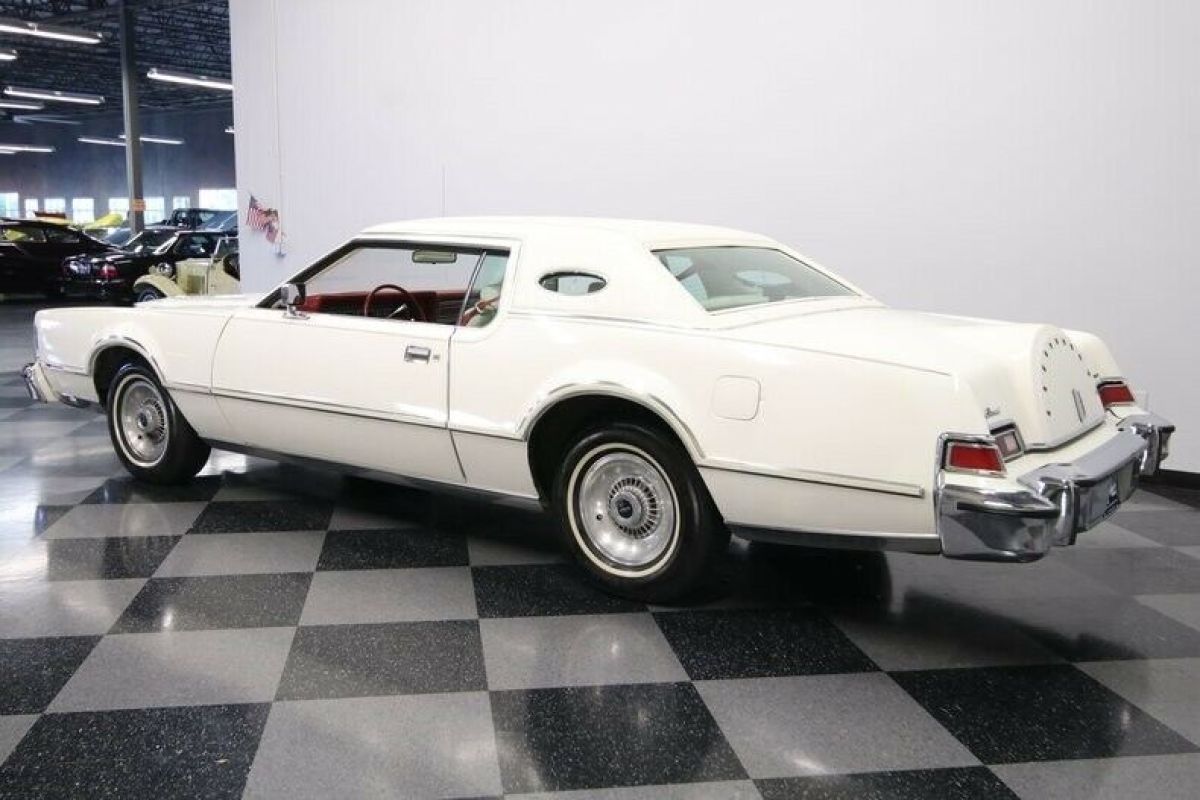 1976 Lincoln Continental Mark IV Lipstick Edition - photo 9