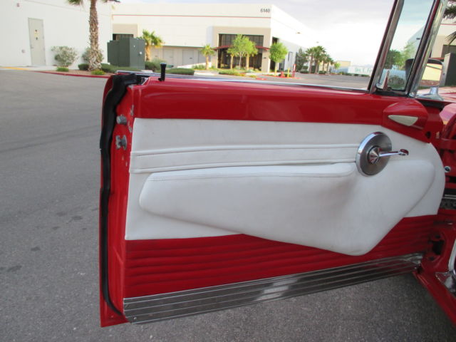 1956 Lincoln Premiere 2 door - photo 9