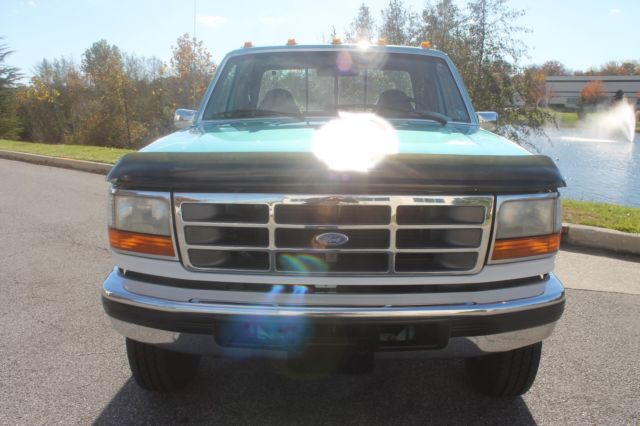1994 Ford F-250 NO RESERVE 124,100 SUPER CLEAN LOW MILES 7.3L 4X4 - photo 4