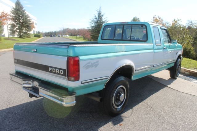 1994 Ford F-250 NO RESERVE 124,100 SUPER CLEAN LOW MILES 7.3L 4X4 - photo 6