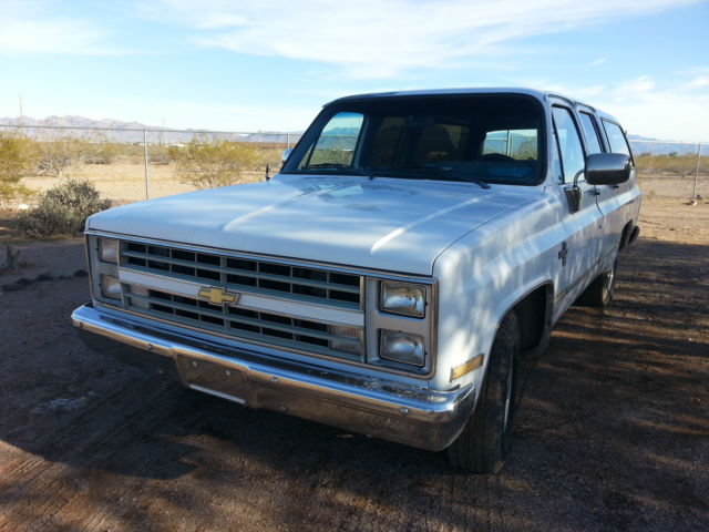 1986 Chevrolet Suburban SILVERADO C10 - photo 2