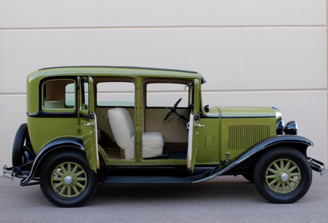 Bigger than Ford & Chevy Nice Prewar Oldtimer Antique Dodge Brothers Old Badge 1930 Dodge DD New Sedan Suicide Doors Pickup