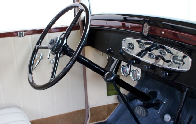 1930 Dodge DD New Sedan Suicide Doors Pickup - photo 4