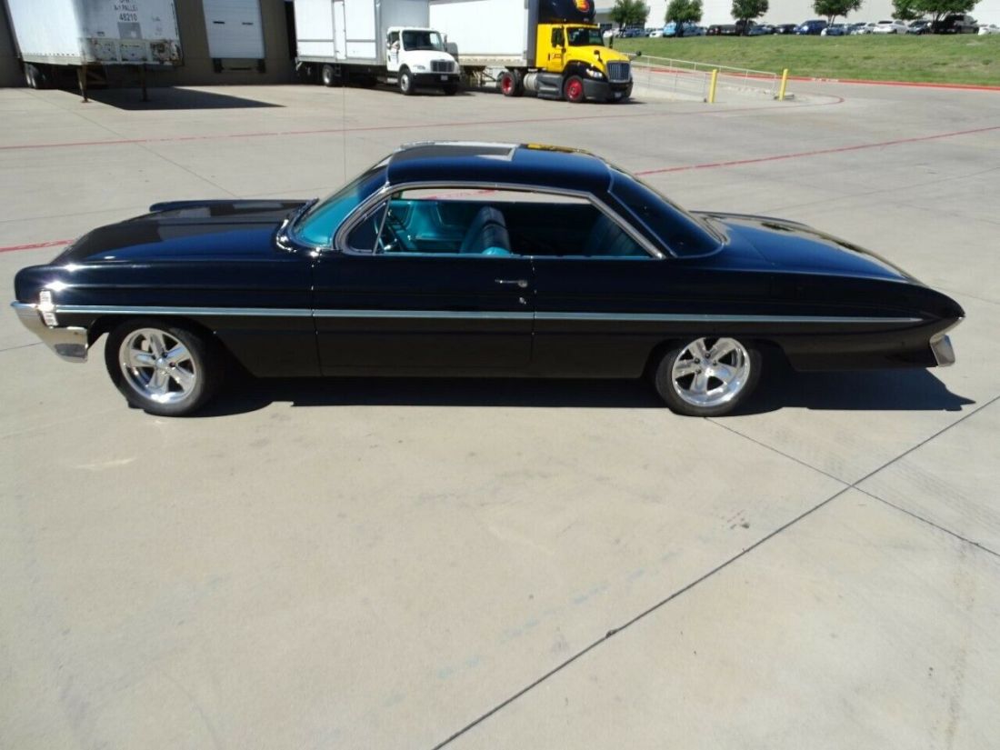 1961 Oldsmobile 98 Holiday Restomod - photo 3