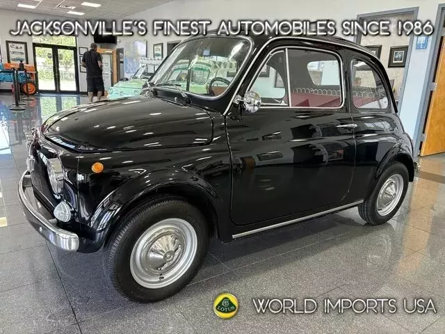 BLACK 1971 FIAT 500 COUPE - (COLLECTOR SERIES) 1971 FIAT 500 COUPE - (COLLECTOR SERIES)