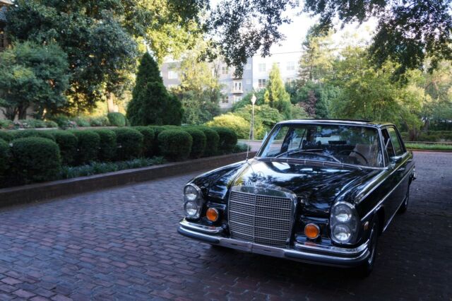 1973 Mercedes-Benz 200-Series - photo 5