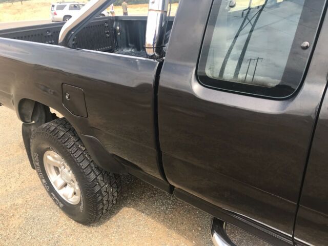 1994 Toyota Hilux SR5 - photo 12