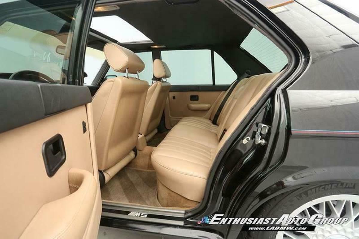 1988 BMW M5 Base 4dr Sedan - photo 7