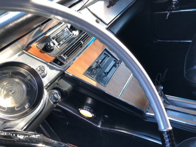 1964 Buick Riviera -GORGEOUS ORIGINAL CAR FROM SOUTH CAROLINA- SEE VI - photo 8
