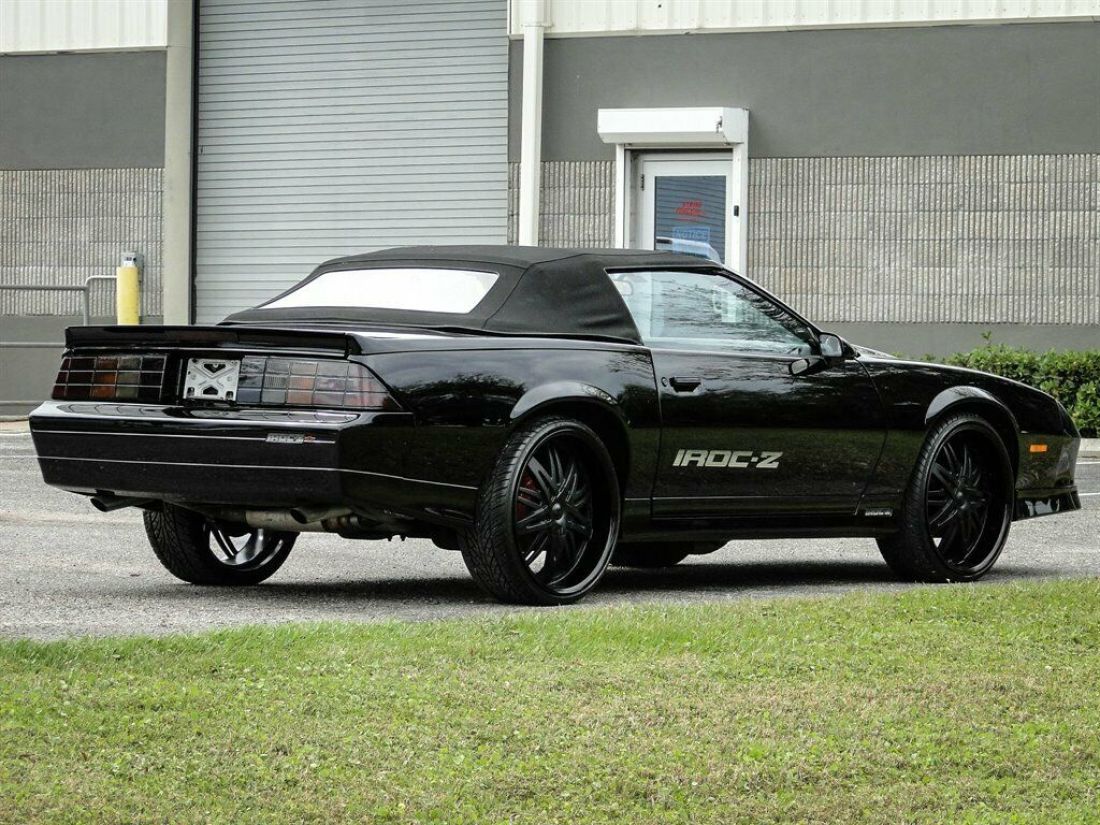 1988 Chevrolet Camaro Iroc Z28 - photo 11