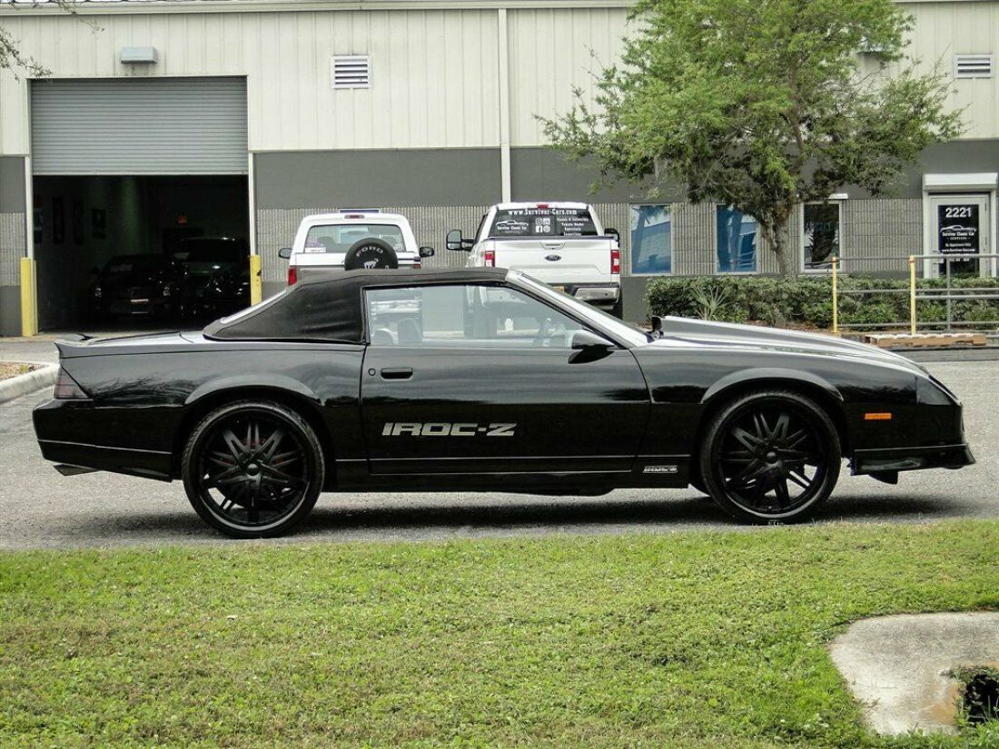 1988 Chevrolet Camaro Iroc Z28 - photo 12