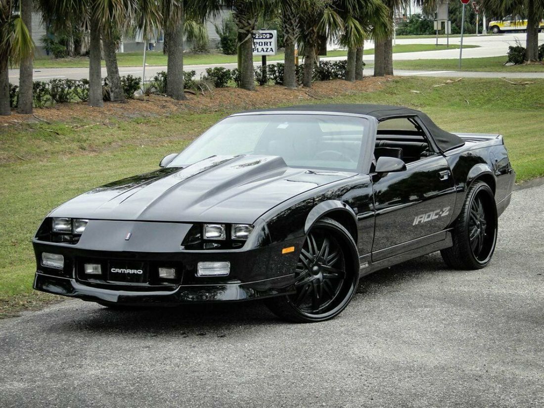 1988 Chevrolet Camaro Iroc Z28 - photo 3