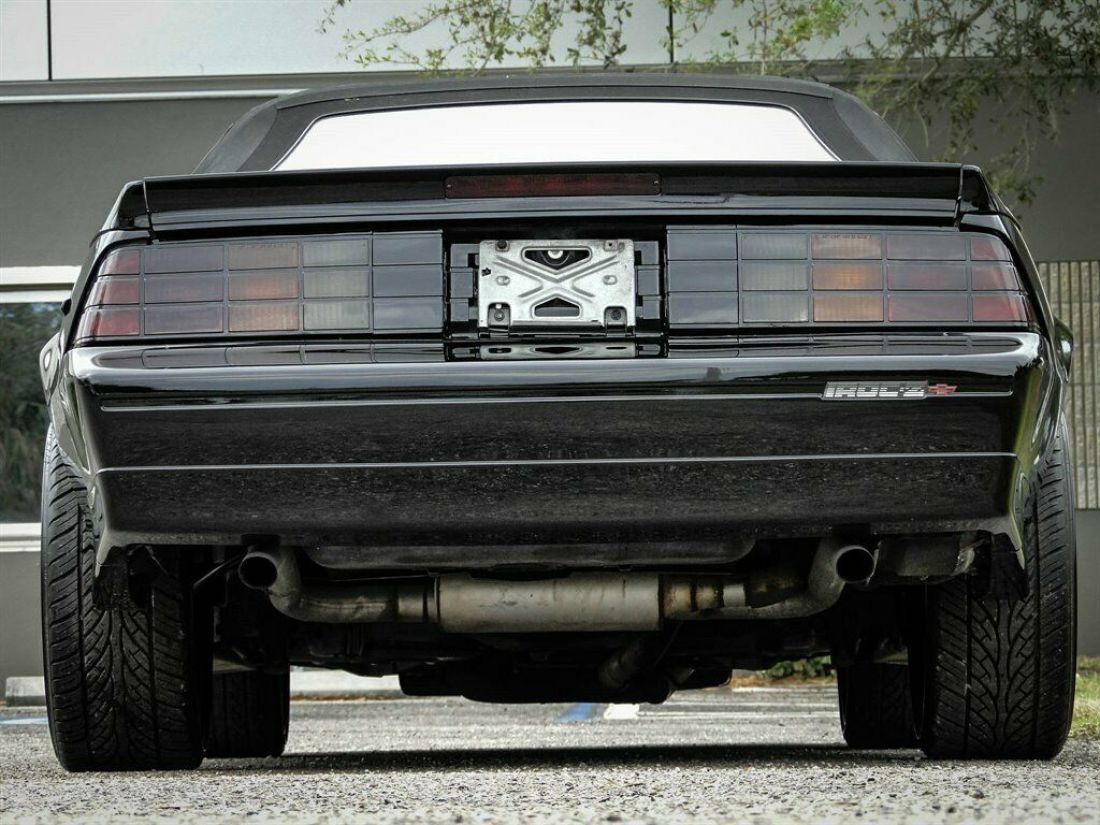 1988 Chevrolet Camaro Iroc Z28 - photo 9