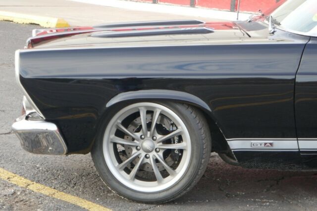 1967 Ford Fairlane -PRO TOURING BUILD OVER 100k- A MUST SEE IN PERSON - photo 12