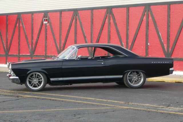 1967 Ford Fairlane -PRO TOURING BUILD OVER 100k- A MUST SEE IN PERSON - photo 4