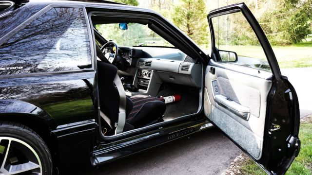 1988 Ford Mustang GT - photo 6