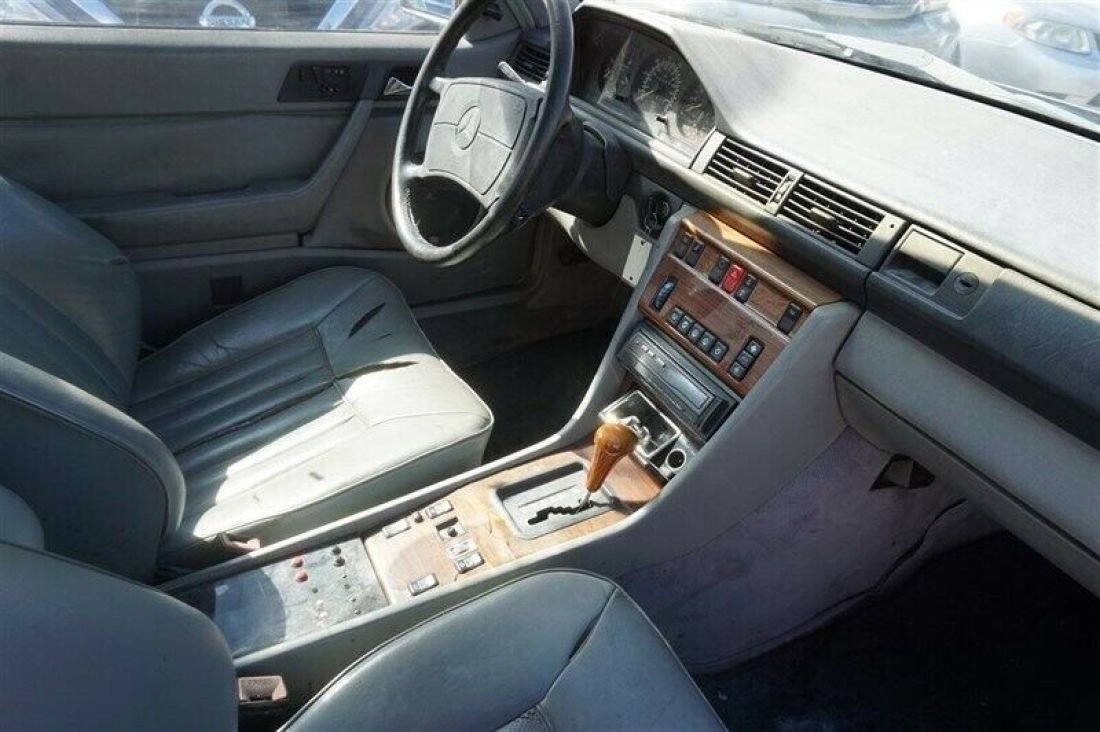 1988 Mercedes-Benz 300-Series 300CE - photo 9