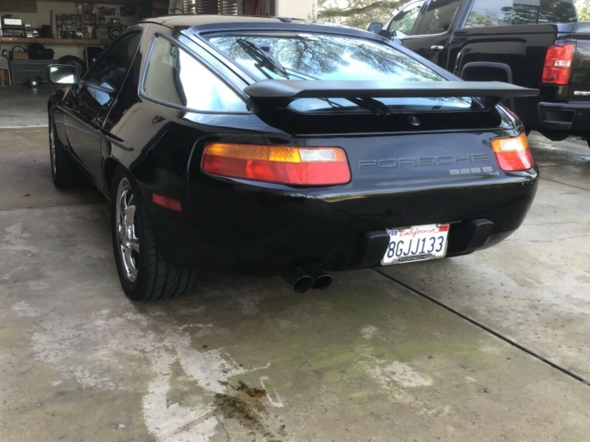 1988 Porsche 928 - photo 2