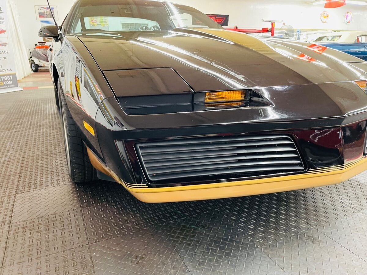 1983 Pontiac Firebird - TRANS AM - SUPER LOW MILES -SEE VIDEO - photo 13