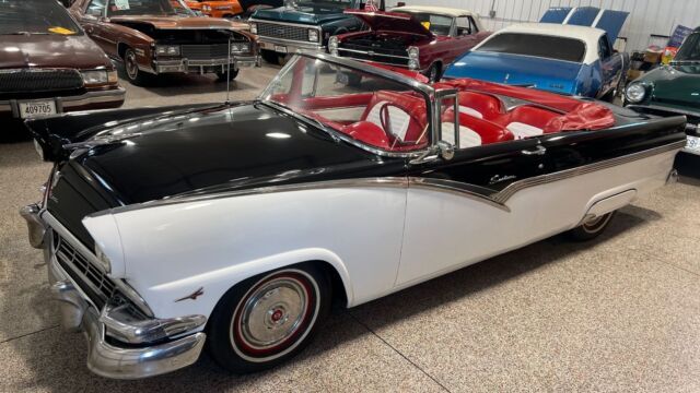 1956 Ford Sunliner - photo 2