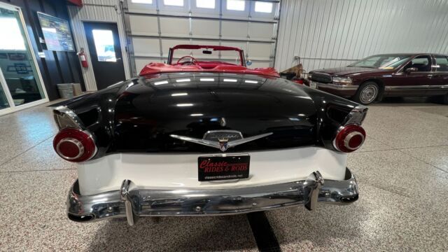 1956 Ford Sunliner - photo 4