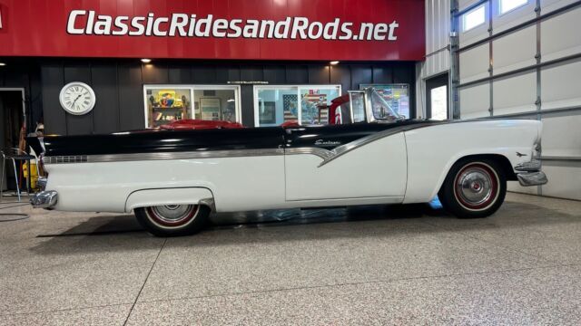 1956 Ford Sunliner - photo 7