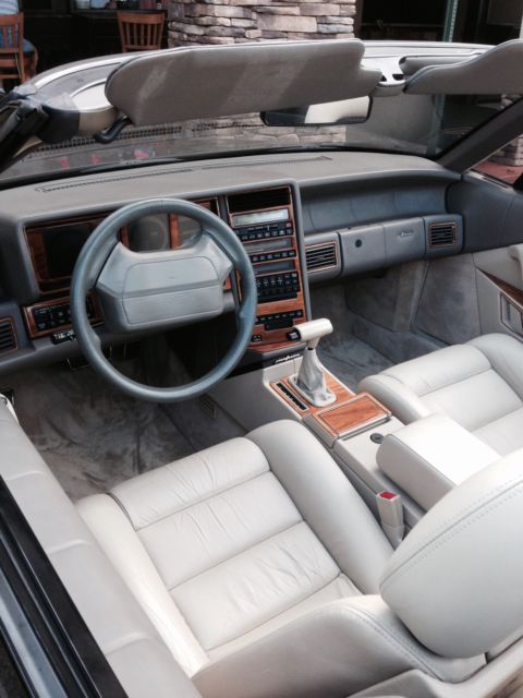 1990 Cadillac Allante 2 dr. convertible with hard top - photo 8