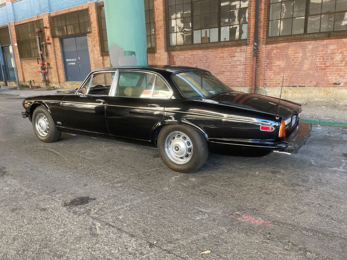 1976 Jaguar XJ6 - photo 7