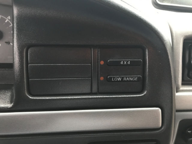 1994 Ford Bronco XLT Full Size 4WD Low Miles - photo 11
