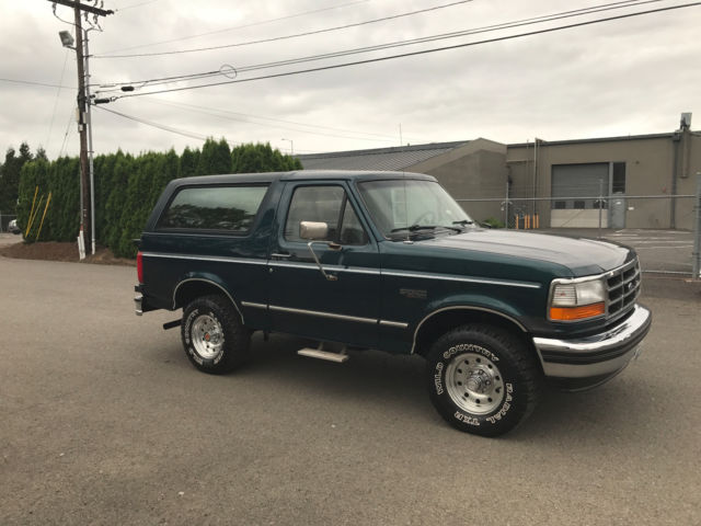 1994 Ford Bronco XLT Full Size 4WD Low Miles - photo 4