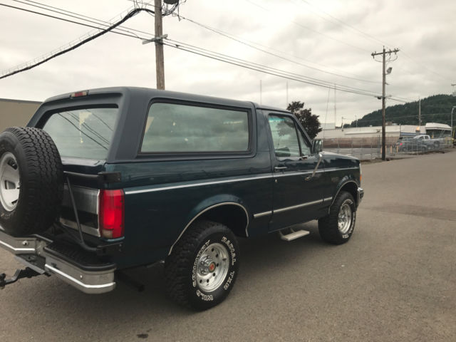 1994 Ford Bronco XLT Full Size 4WD Low Miles - photo 6