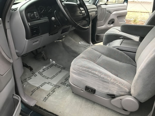 1994 Ford Bronco XLT Full Size 4WD Low Miles - photo 7