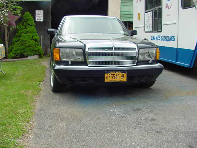 Blue 1991 Mercerdes-Benz 560 SEL Sedan 1991 Mercedes-Benz 500-Series 4 door sedan