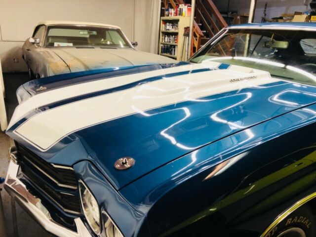 1970 Chevrolet Chevelle -SS454-Manual 4 Speed-Fathom Blue- - photo 2