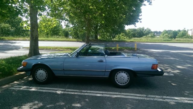 Blue, Original, Vintage, Runs Good, Softtop and Hard Top included, Convertable 1987 Mercedes-Benz SL-Class Convertable Coupe